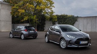 Mazda2 Hybrid -  Mazda lancia la sua prima full-hybrid
