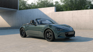 MAZDA MX-5 2027: AFFINATA PER IL PURO PIACERE DI GUIDA