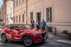 Mazda insieme a Peter Pan  per sostenere le famiglie dei bambini oncologici