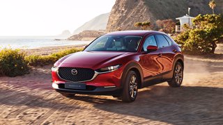 Mazda presenta la CX-30 2024 con sistemi di sicurezza e infotainment evoluti