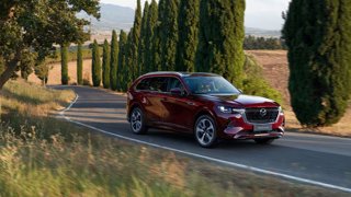 Mazda presenta in anteprima la nuova CX-80 in un tour itinerante attraverso dieci città italiane