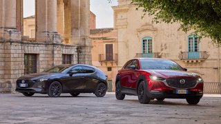 Mazda presenta le nuove versioni di Mazda3 e CX-30 2025